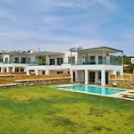 The 4th Seaview