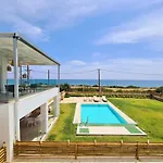 Villa The 4th Seaview *